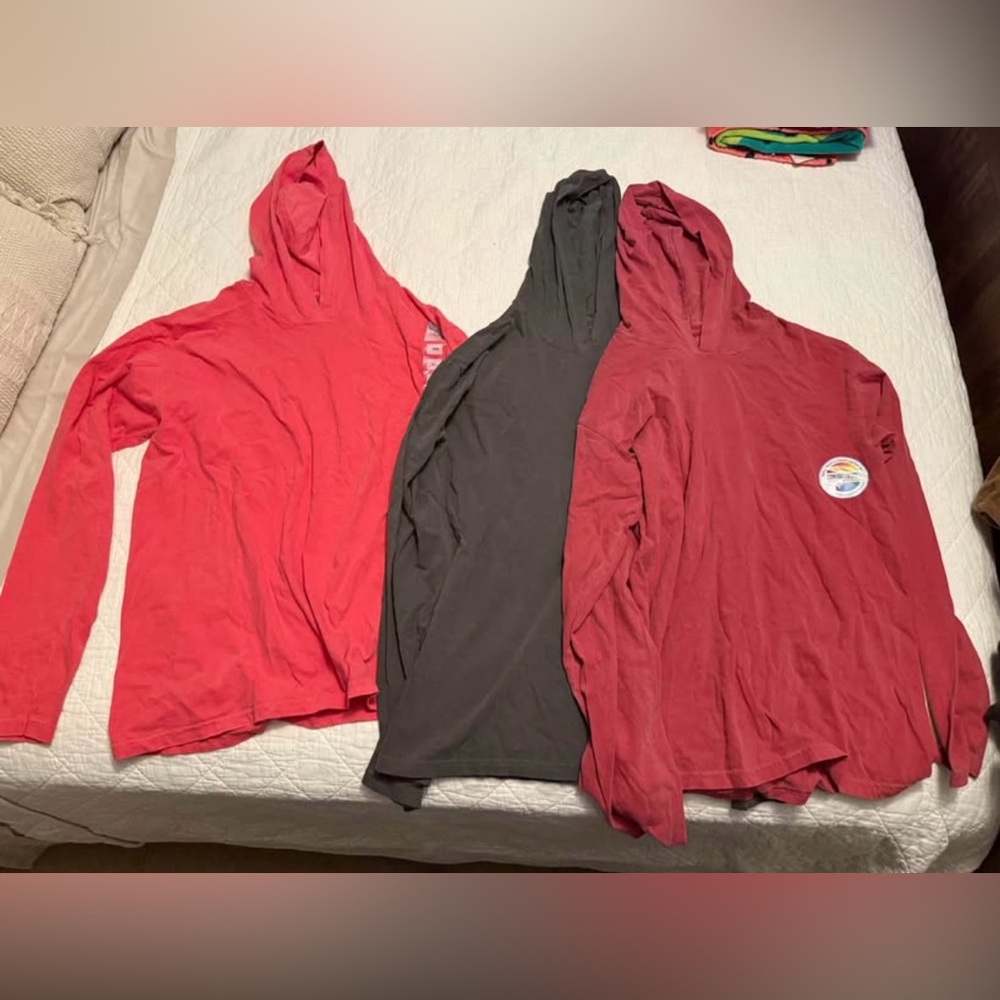 NEW Comfort Colors Long-Sleeved Hooded Shirts (3)